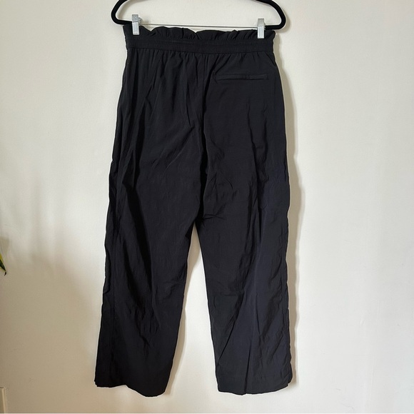 Athleta Trekkie High Rise Parachute Pants In Black Size 8 - Picture 7 of 13